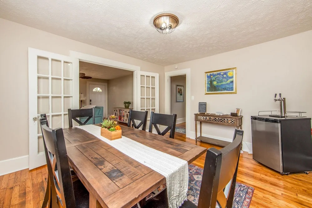 The Broadfoot Bungalow