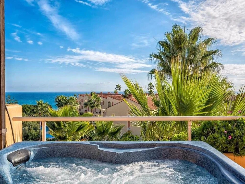 Malibu Apartments