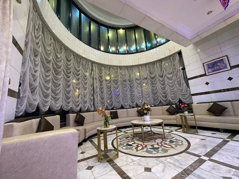 Luluah Al-Iman Hotel