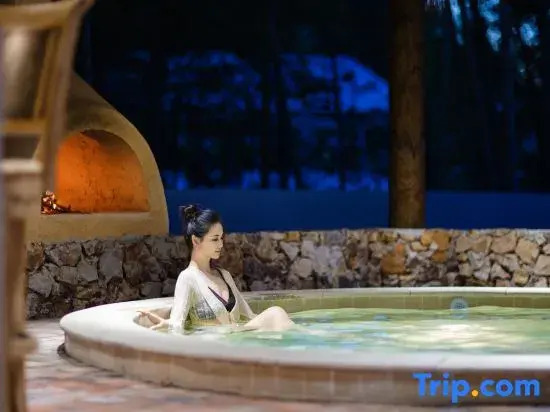 Fifth Season · Provence Private Hot Spring Homestay