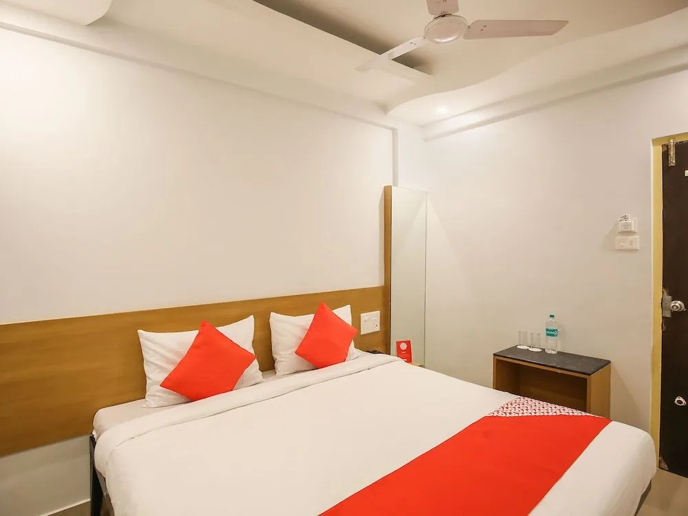 OYO 22672 Hotel Sai Bhushan