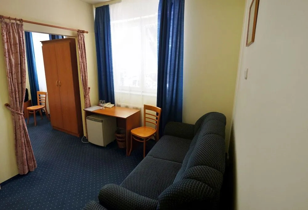 Corvin Hotel
