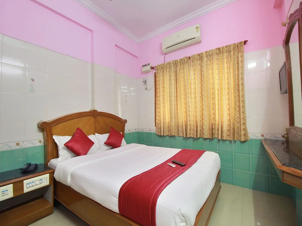 OYO 9113 IBRAS Residency