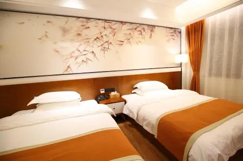 All Seasons Lodge Western Breakfast&Lift&Free Laundry &Book tickets &Downtown Location and Experienced tour guide service