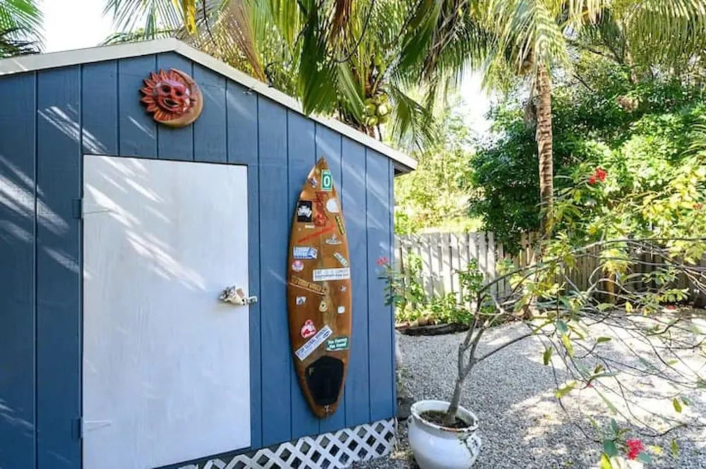 Tropical Peacock Villa with big backyard