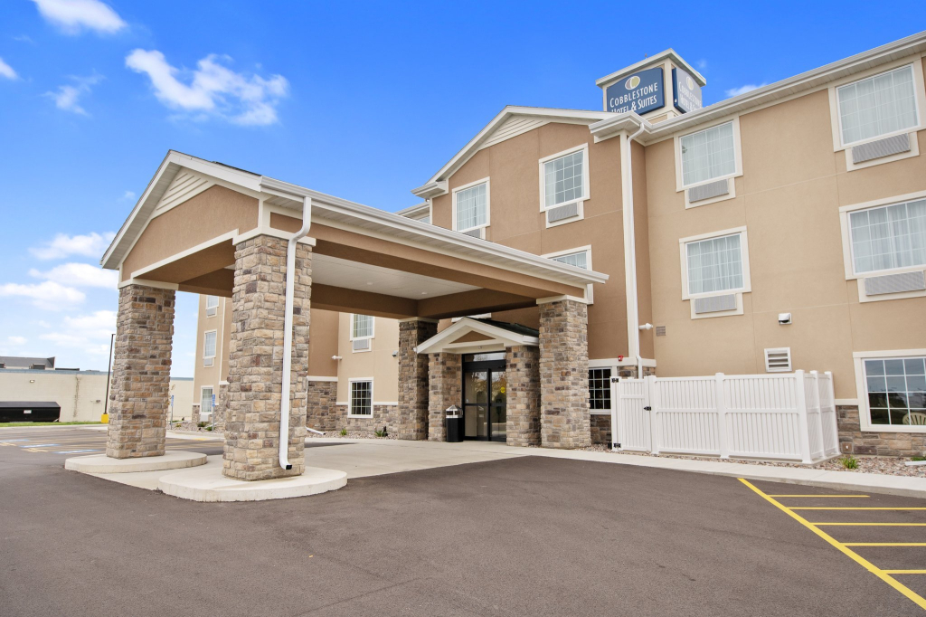 Cobblestone Hotel & Suites - Austin