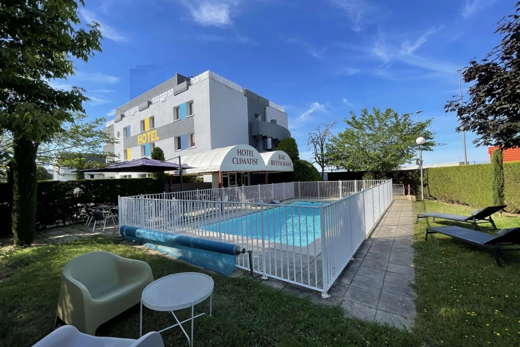 Hôtel Restaurant Kyriad Direct DIJON NORD - Zenith - Toison dOr