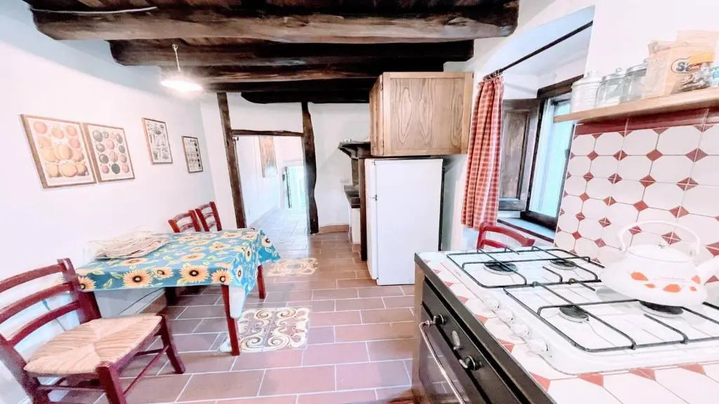 Spoleto Splash No870 : Casa Vicolo/slps 4/5/wifi/aircon