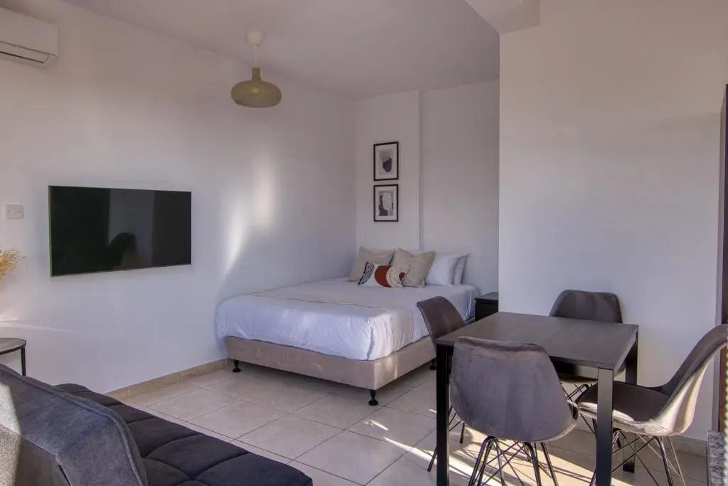 Phaedrus Living City Flat Palas 101