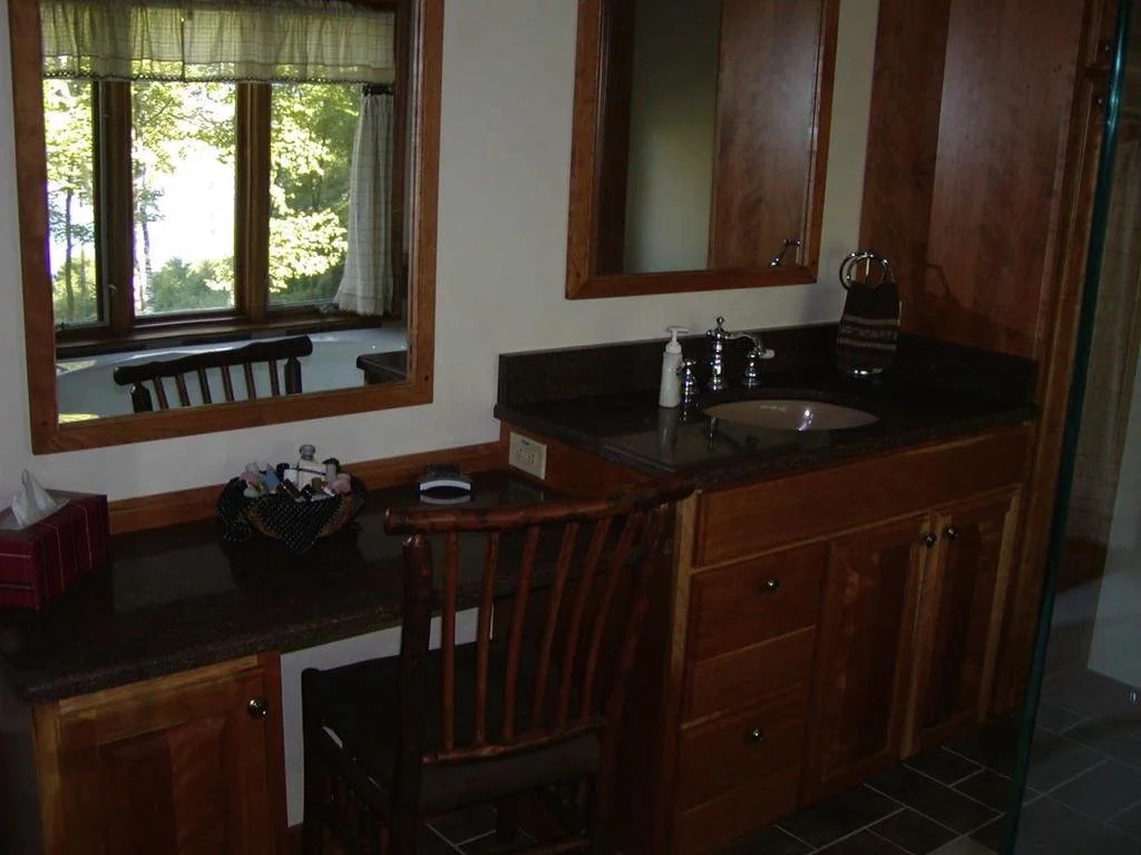 Cooperstown Lakeview Lodge