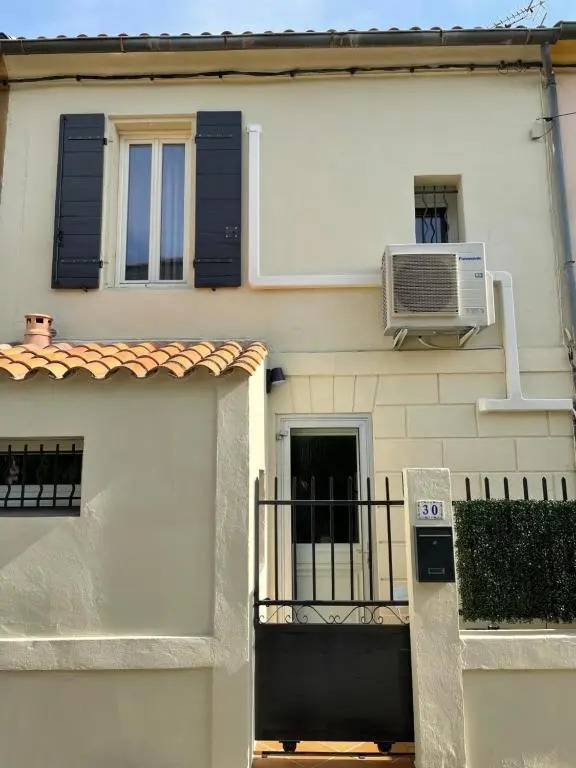 Maison de Ville a 5 Min a Pied de la Tour Luma