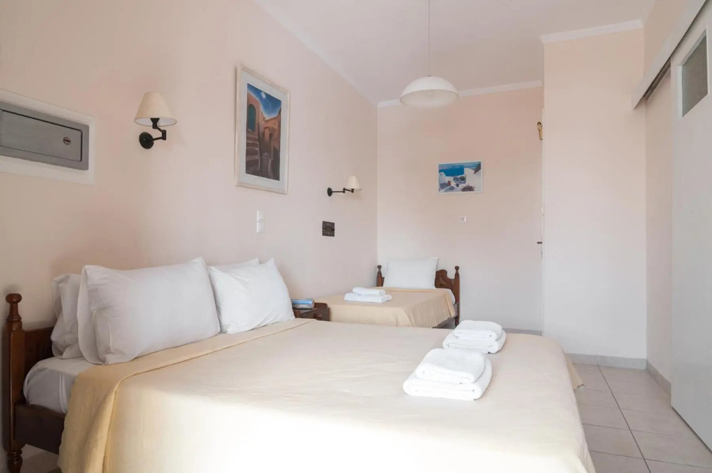 Holiday Beach Resort Santorini