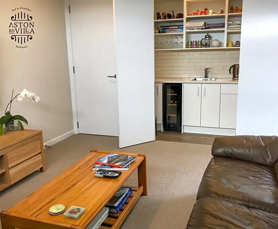 Aston Road Villa Bed & Breakfast