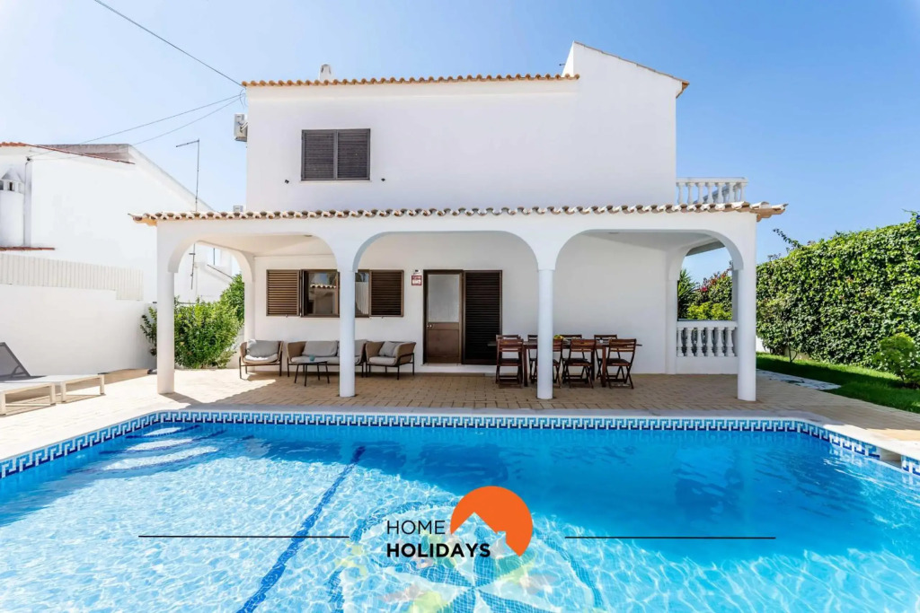 #072 Fantastic and Typical House with Pool and 3m Beach