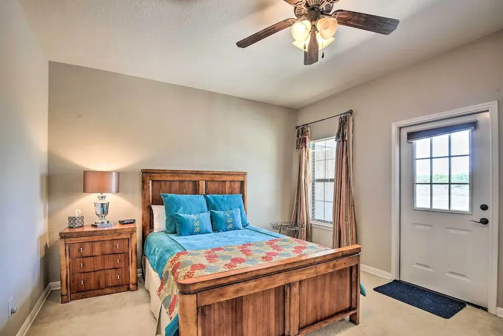Luxury San Antonio Retreat: 110-acre Private Ranch