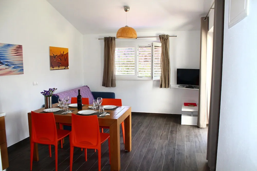 Gorgonia Apartments & Suites