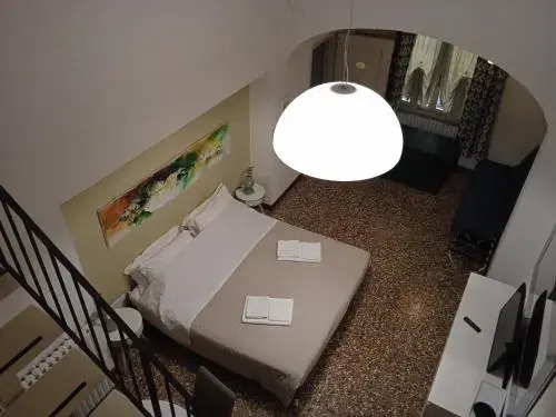 Rooms H Ercolani