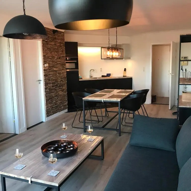 Residentie Hydro Palace, Zeedijk 250!
