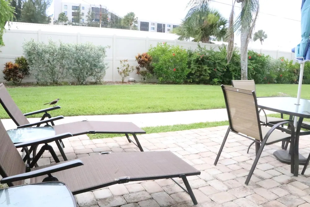 Jamaica Royale 086 - 2 Br Condo
