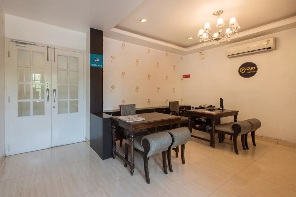 OYO 705 Hotel S-57