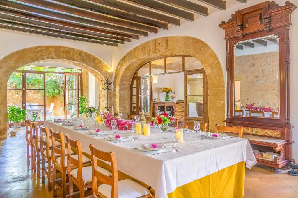 Historic House in Mallorca Up To 12 Guests