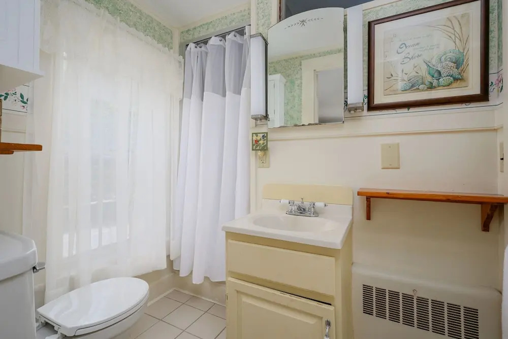 Isaiah Hall Inn
