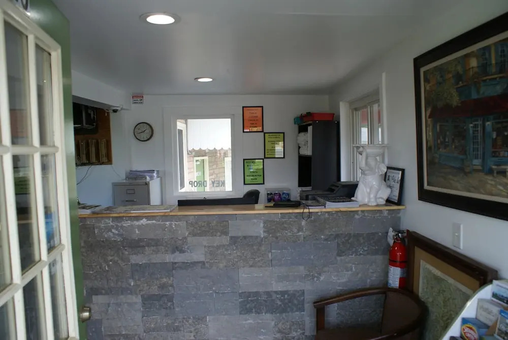 Whispering Pines Motel