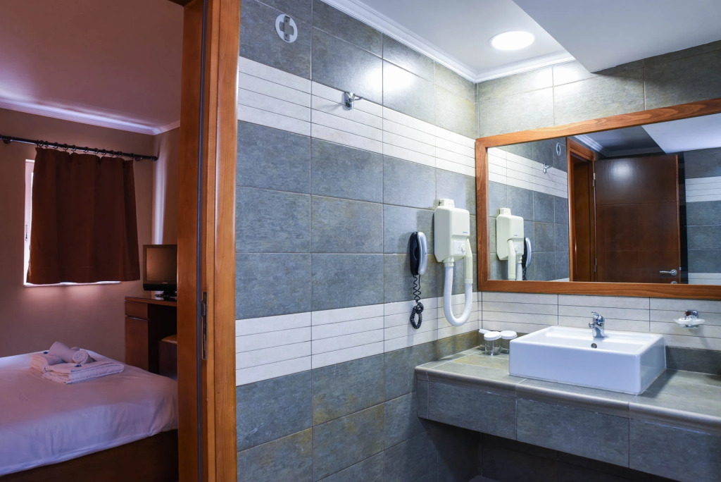 Sacallis Inn Beach Hotel