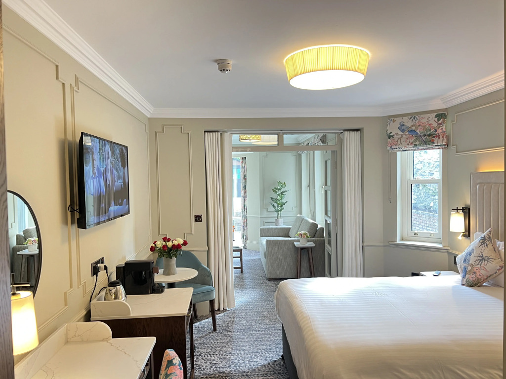 Waterloo Town House & Suites