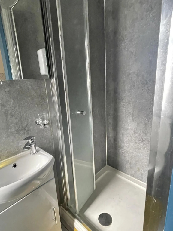 Luxury studio apartment near Birmingham citycentre
