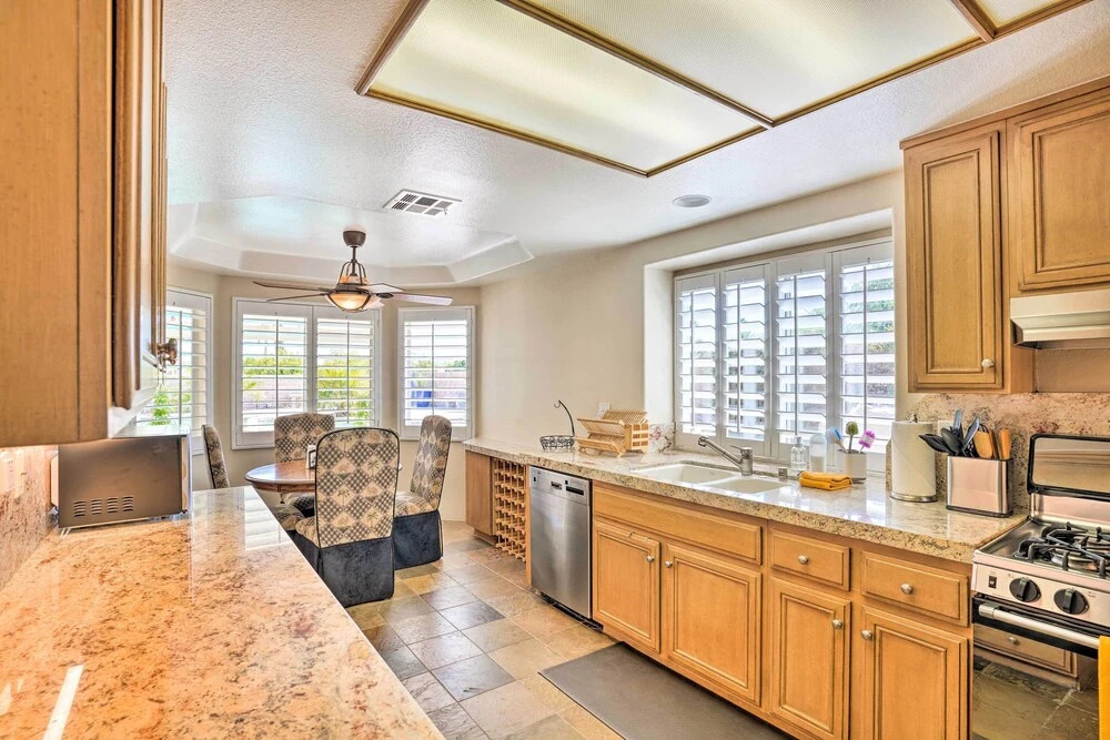 Indian Wells Oasis w/ Pool: Walk to Tennis Garden!