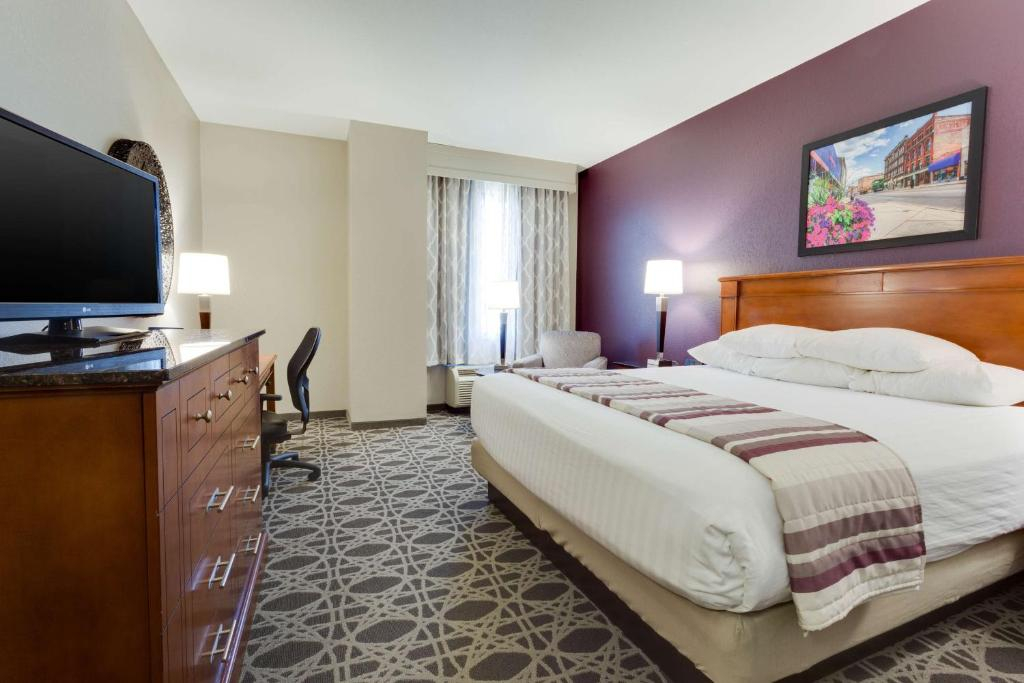 Drury Inn & Suites Middletown Franklin