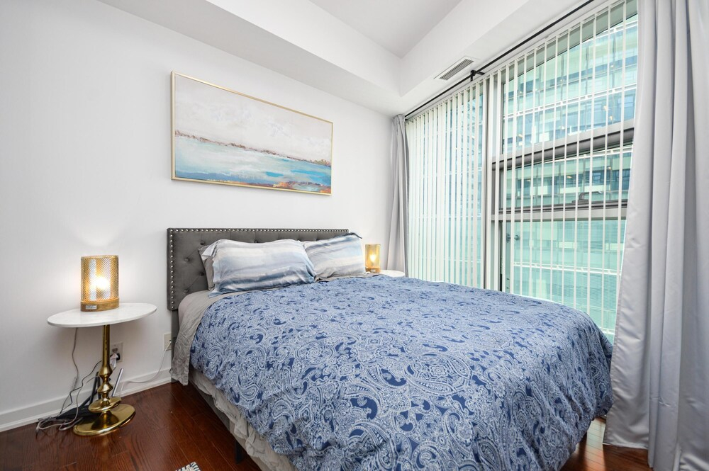 York Street Suites Toronto