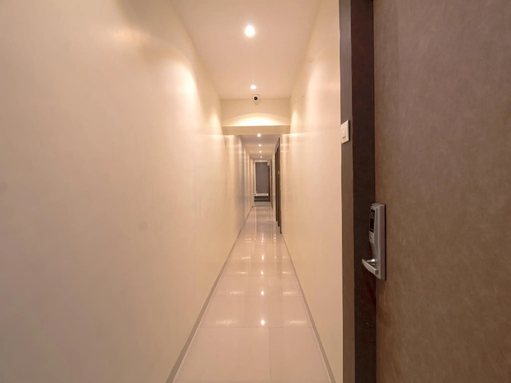 Collection O 81088 Hotel West Inn