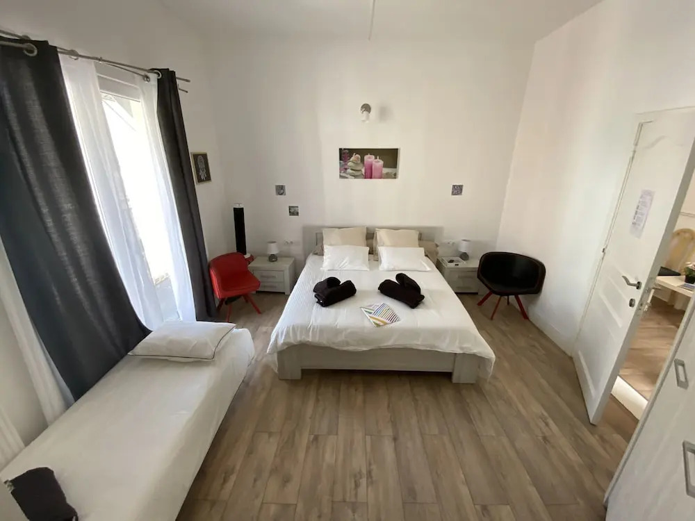 Artiste Hotel