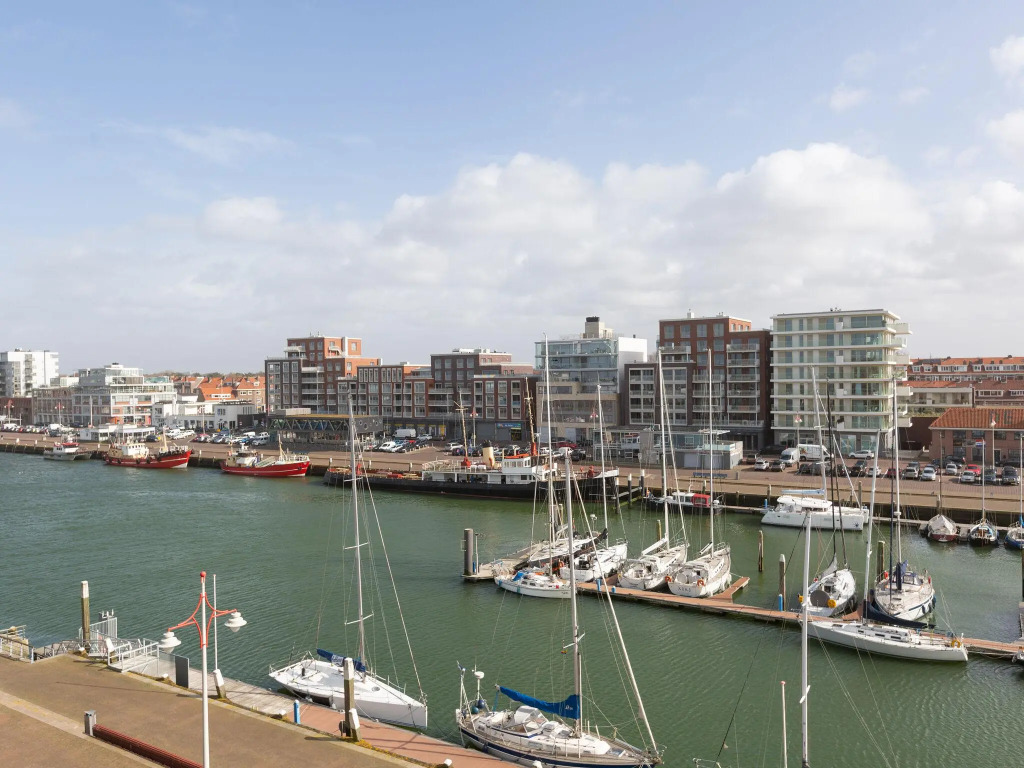 Attractive Apartment in Den Haag with Balcony near Beach