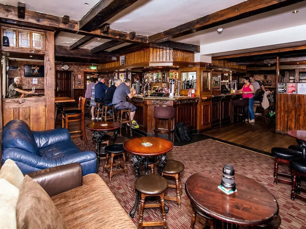 Hardwick Arms Hotel