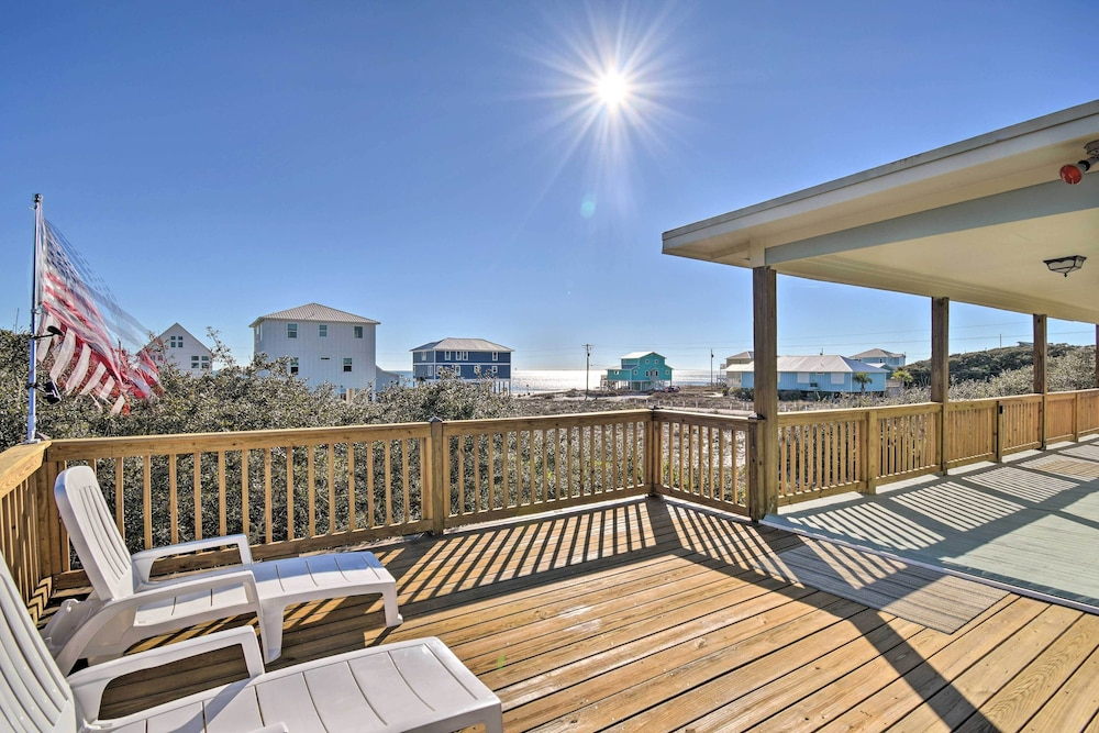 Gulf Shores Rental w/ Large Porch - Walk to Beach