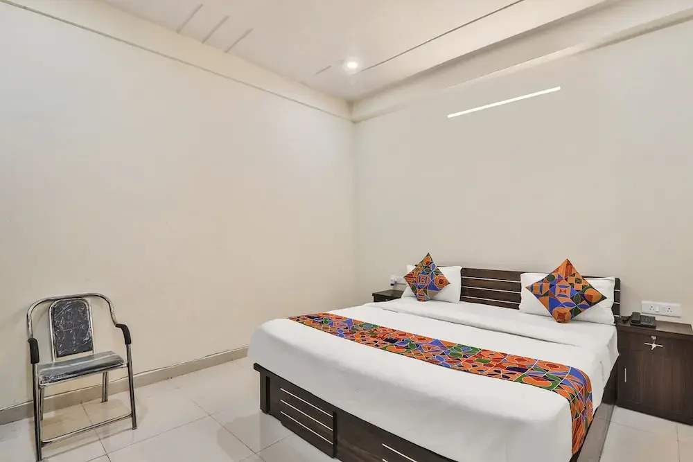 FabHotel Lucknow Inn