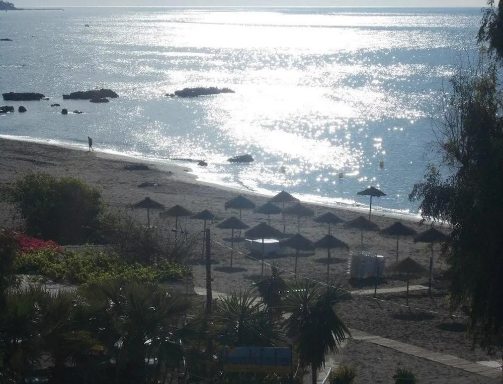 Gorgeous Sea View Penthouse in Carvajal, 3 Mins Walk to the Beach, Wifi