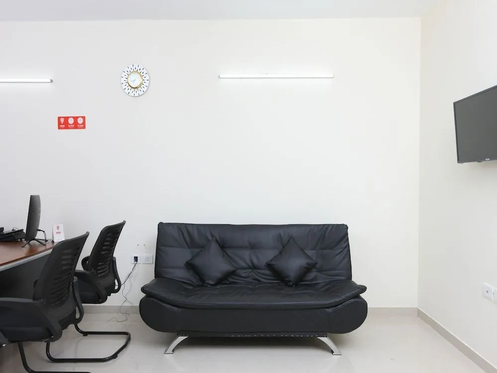 OYO 13917 Daniel's Silver Oak serviced apartments