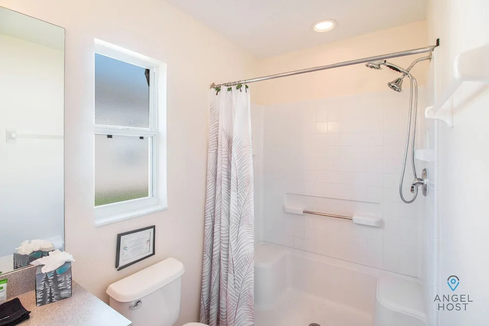 Home With Private Pool and Nature Trails Near Disney!