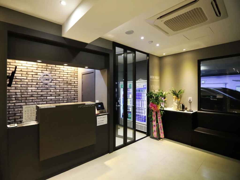 Subway Hotel