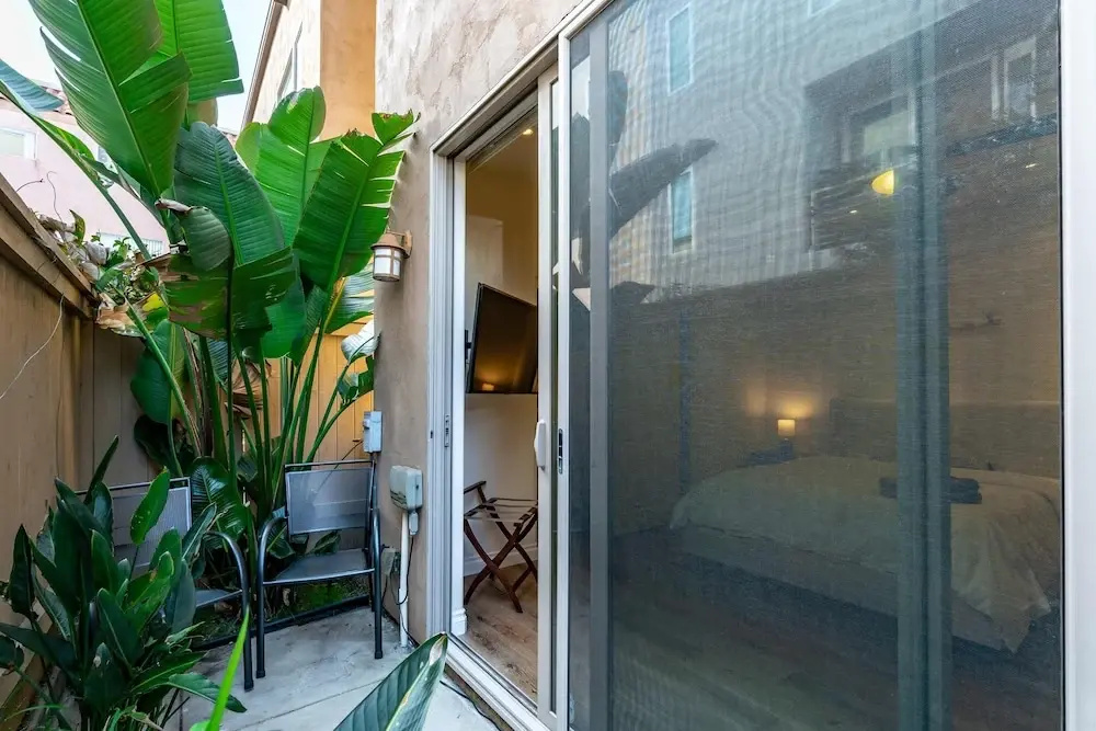 The San Diego Studio - Free Parking