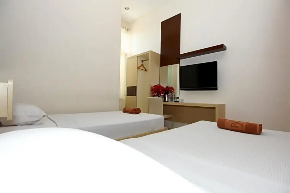 Ranez Inn