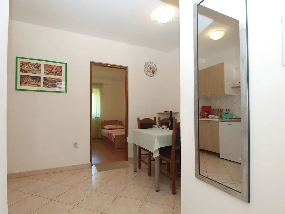 Apartment 1318