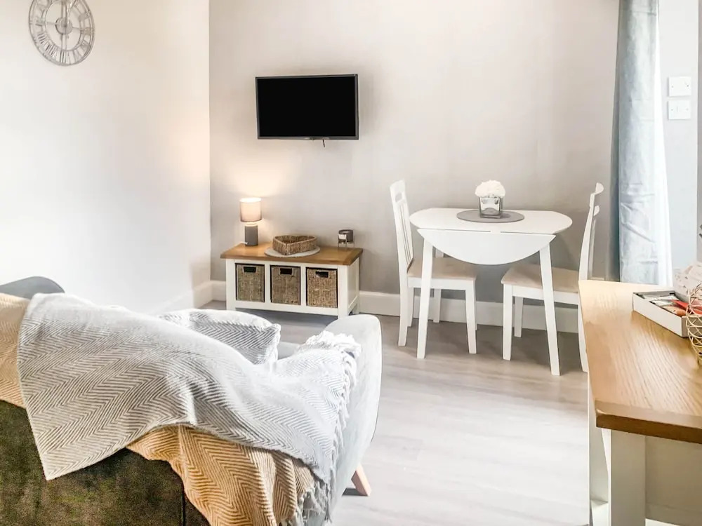 The Rosebery Retreat By The Castle 1-bed Apartment