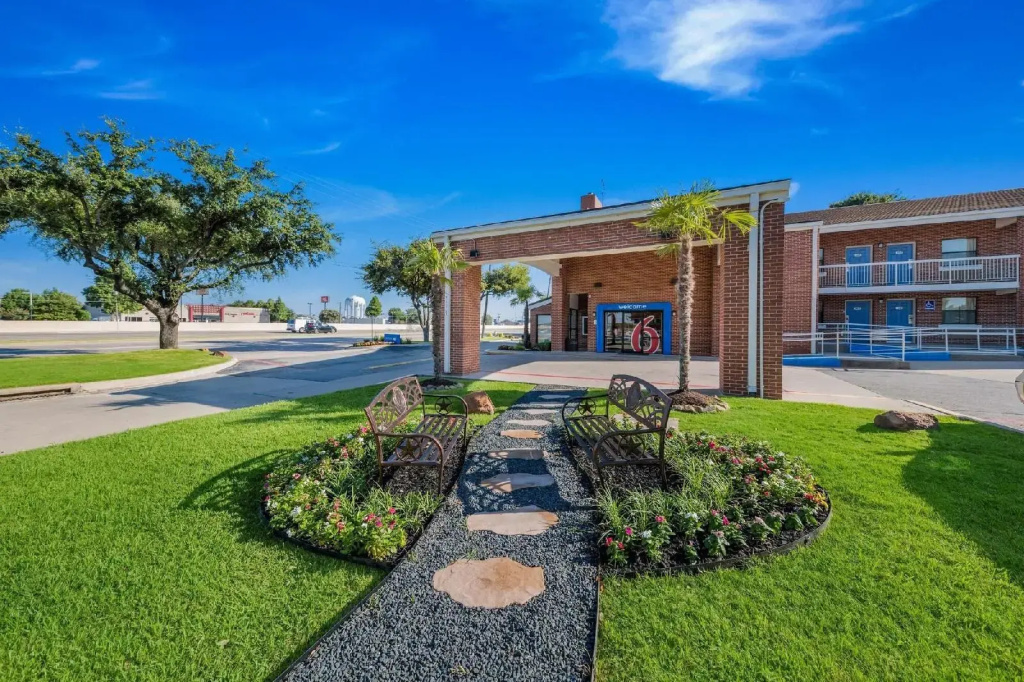 Motel 6-Plano, TX - Plano Northeast