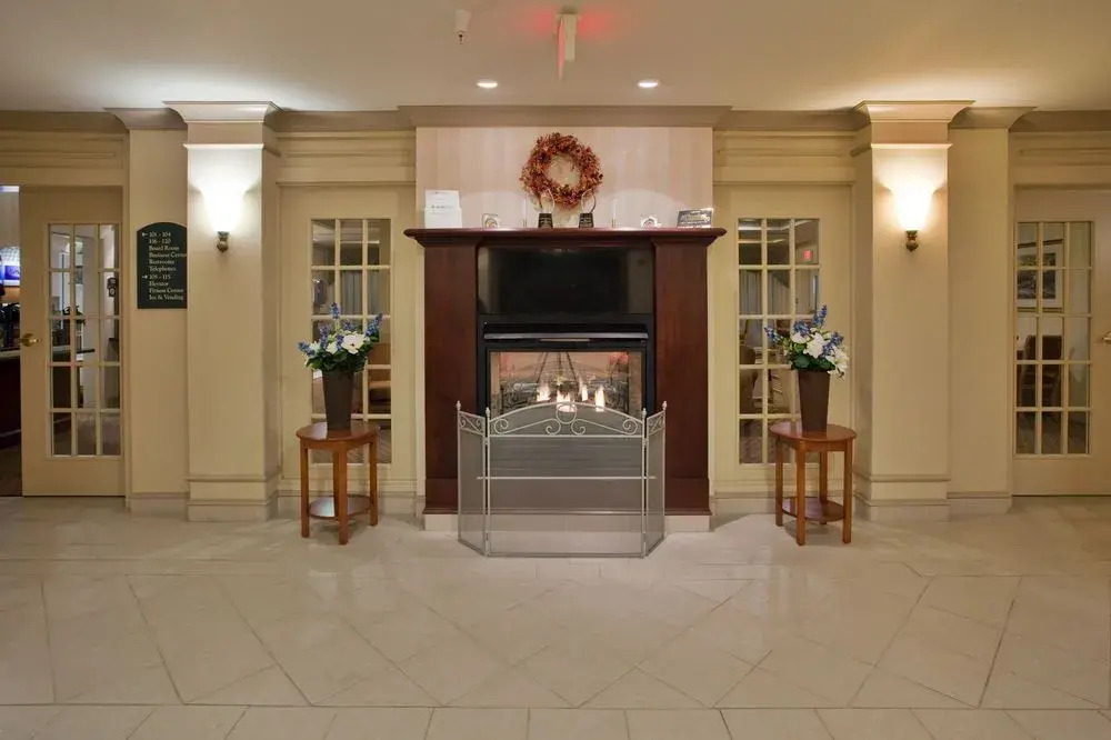 Holiday Inn Exp Suites Hazleton I-80