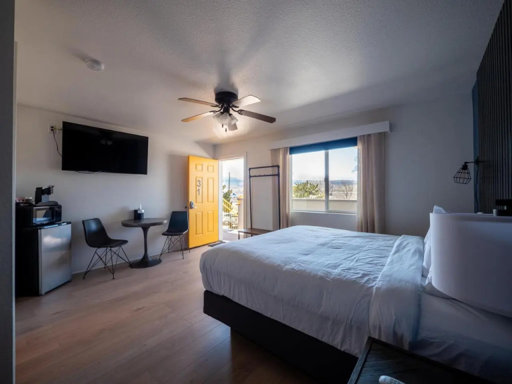 Balanced Rock Inn
